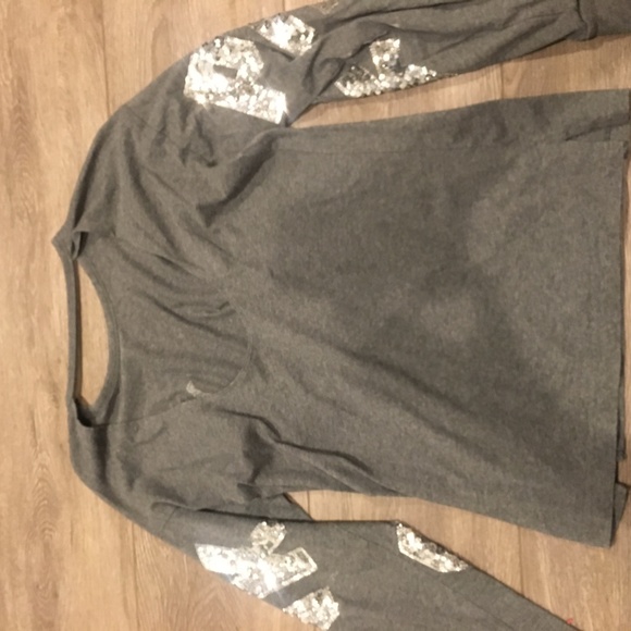 Long Sleeved Tee with Back Cut Out - Picture 2 of 2